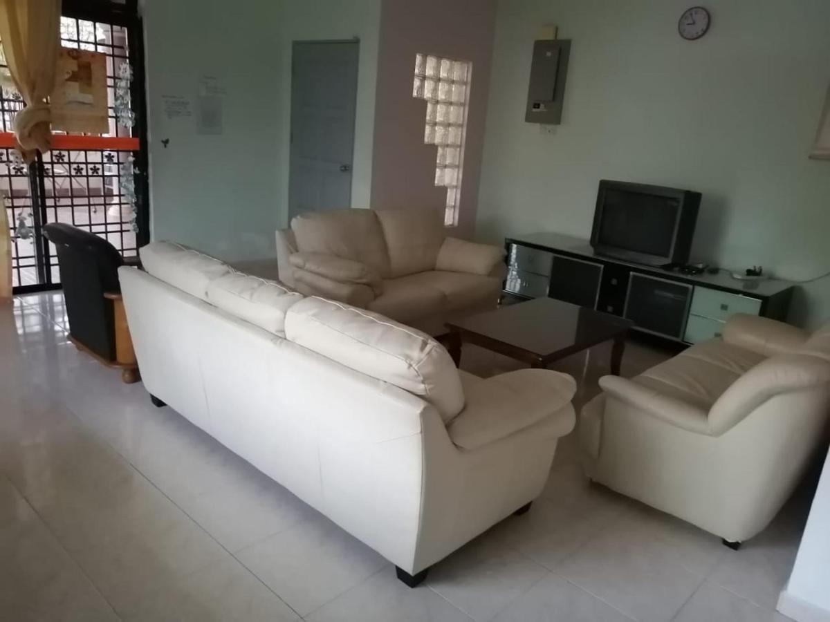 Joyfin Homestay Roomstay Muar Eksteriør bilde